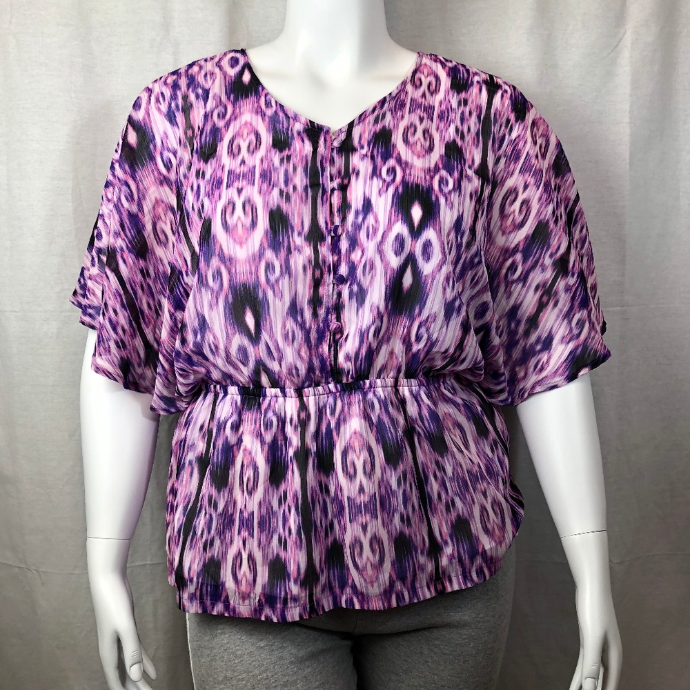 Cato Winged Sleeve Blouse with Button Loop Closure